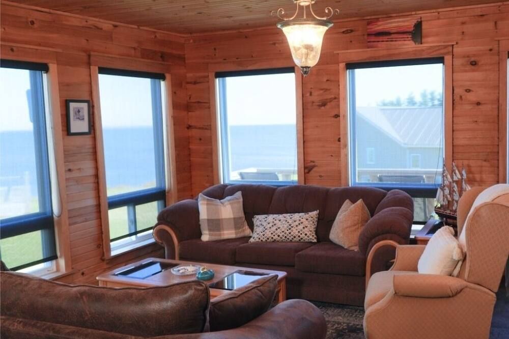 Waterfront 2-Bed Pei Cottage Close to Montague, Golf & Beaches - Montague - Sala de estar