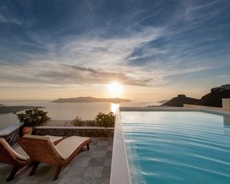 Vallas Apartments & Villas - Firostefani - Balcony