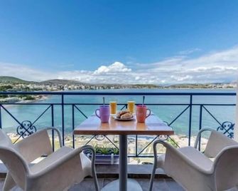 blue Hotel - Selinia