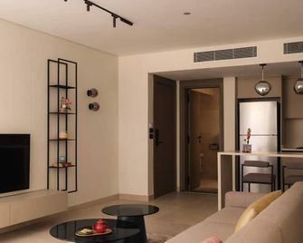 Brassbell Zamalek Diplomatic Zone Near Marriott - 開羅 - 客廳