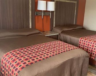 Prince of Wales Motel - Lake Wales - Schlafzimmer