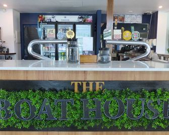 Mackay Seabreeze Apartments - Mackay - Bar