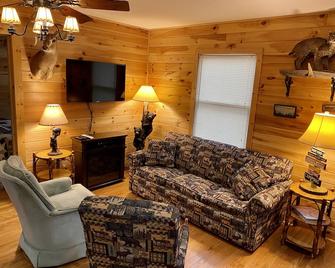 Cozy Cabin In The Woods, 30 Min From Boone - Millers Creek - Wohnzimmer