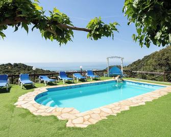 Can di Luca - Malgrat de Mar - Pool