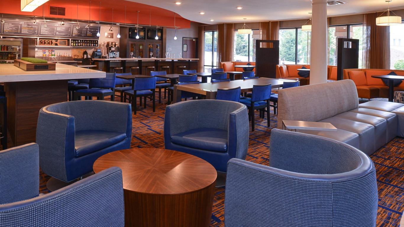 Courtyard by Marriott Pittsburgh Monroeville