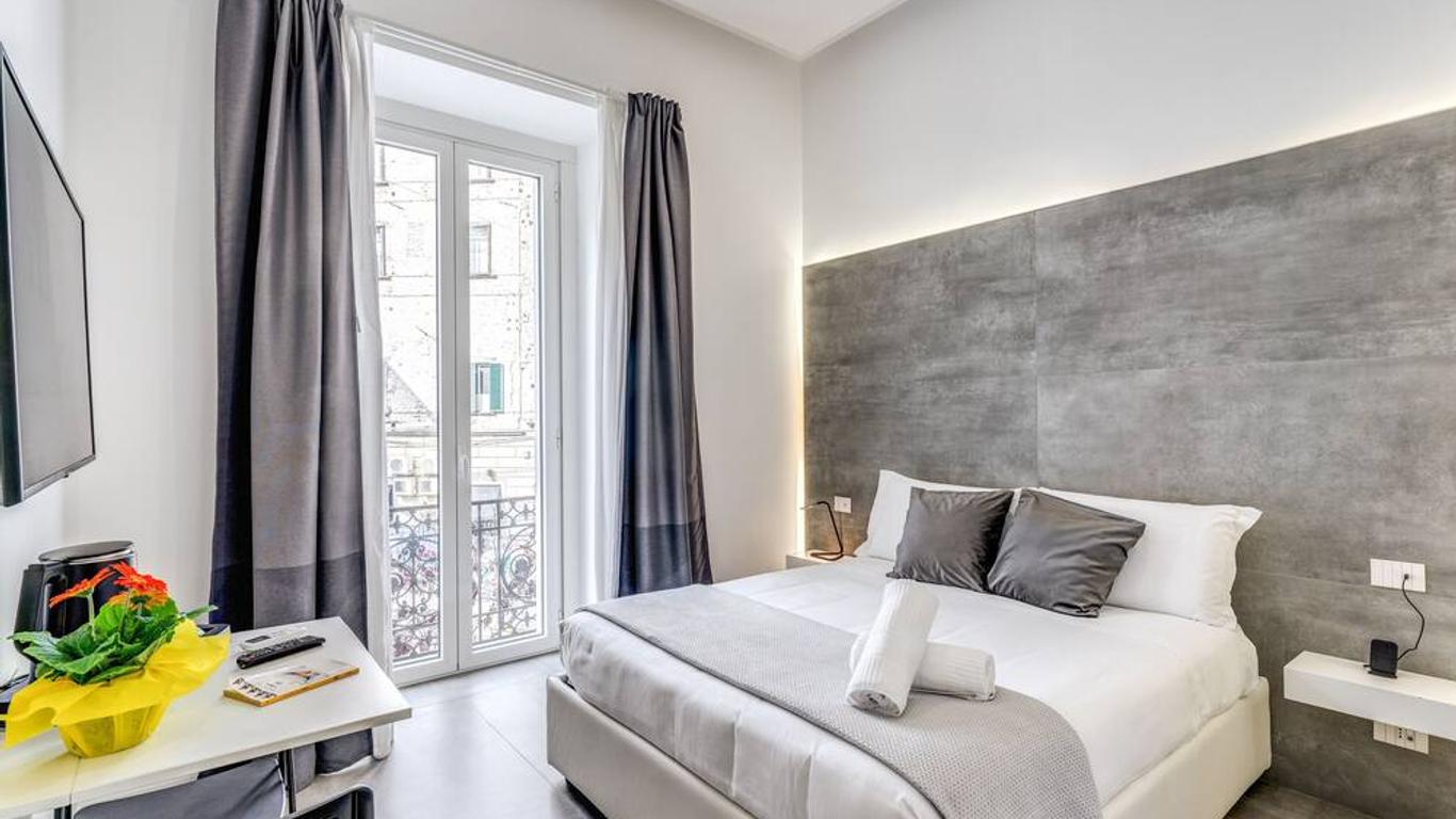 Gallery Suite Naples