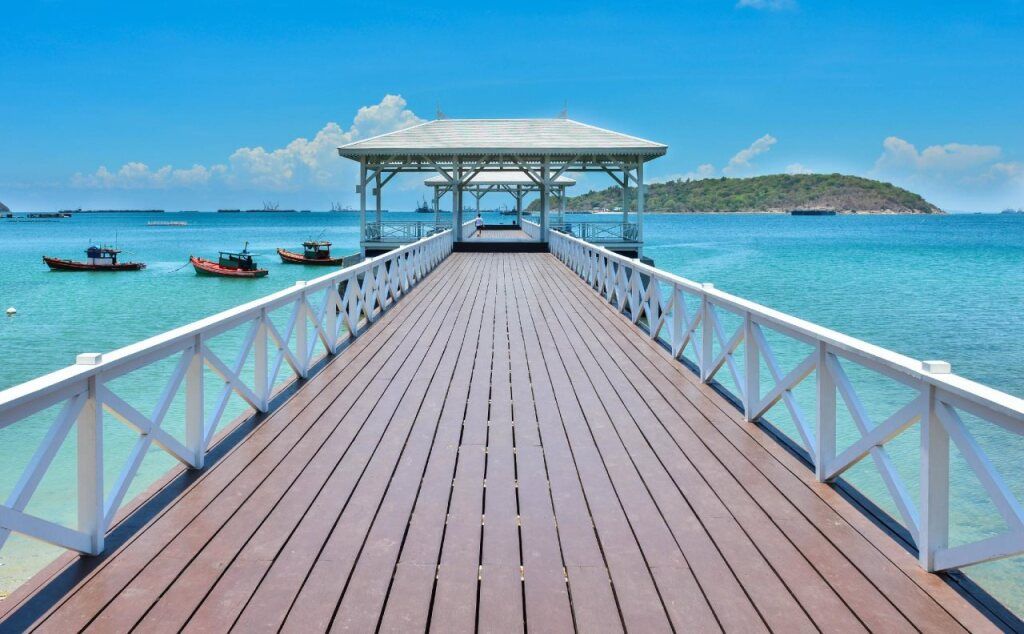 أدريان فيو ريزورت