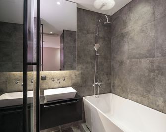 Hotel The Designers Cheongnyangni - סיאול - חדר רחצה