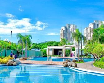 Your crib - Kasara condo resort Tower 1 unit 19 D - Pasig - Pool