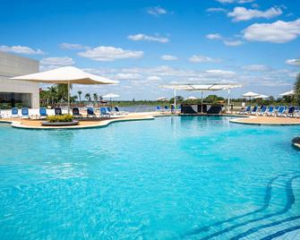 Yacht & Golf Club Paraguayo, a Tribute Portfolio Resort - Lambaré - Pool