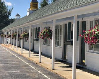 School House Inn - נורת' קונווי - בניין