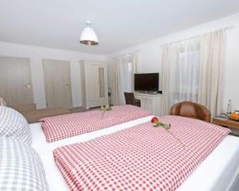 Alpinhotel Inzeller - Inzell - Bedroom