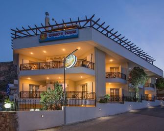 Malvasia Corner Studios - ex Romeo's House - Monemvasia - Gebouw