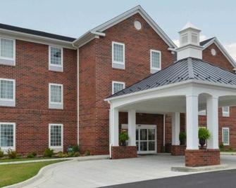 Appomattox Inn and Suites - Appomattox - Building