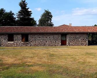 Airial Landais - Moustey - Edificio