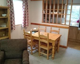 Quaysiders Club - Ambleside - Dining room