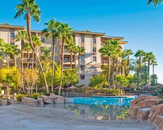 Spacious 2 Bedroom Condo -7 Night Stays - Family Friendly Resort! - Winchester - Piscina