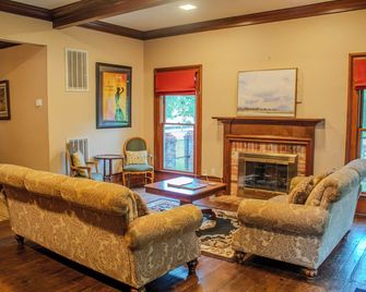 The Violet Cottage - Downtown Clinton - Clinton - Soggiorno
