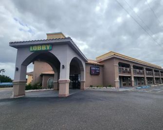Lone Star Inn & Suites - Harlingen - Edificio