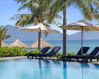 Melia Danang Beach Resort - דה נאנג - בריכה