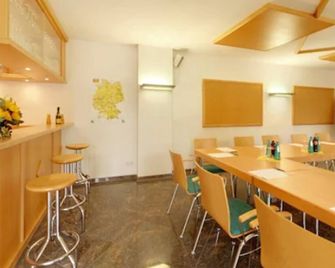 Hotel Jagermo - Grasbrunn - Зал засідань