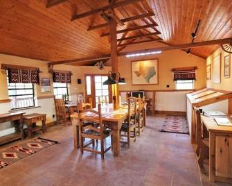 Big Bend Lodging at Ten Bits Ranch | Room #7 - Ten Bits Gazette - Terlingua - Comedor