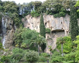 Lodging in the heart of a village perched 500m above sea level in Provence Verte - Fox-Amphoux - Edificio