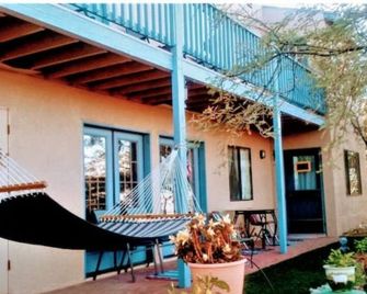 Cliff View Casita- Wild, beautiful and serene small town near Sedona - Camp Verde - Binnenhof