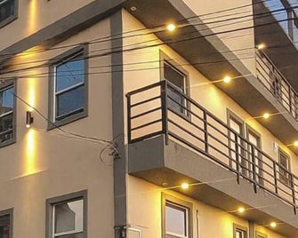 Oceanview Suites - St. George's - Building