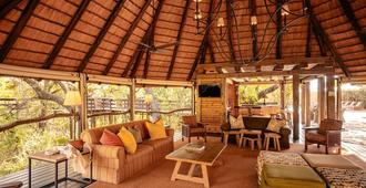 Kapama Buffalo Camp - Hoedspruit - Living room