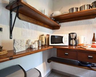 Tranquil Holiday Home In Houffalize With Barbecue - Nadrin - Cocina
