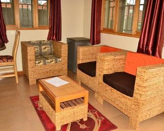 Princess Court Apartments - Fort Portal - Living room