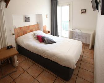 Hotel Des Calanques - Cassis - Bedroom