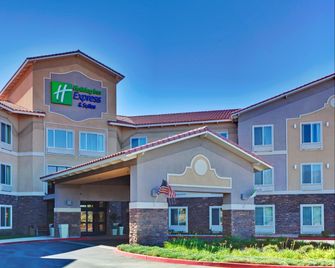 Holiday Inn Express & Suites Beaumont - Oak Valley By IHG - Beaumont - Edificio