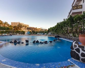 Neptuno First Line Playa De La Arena - Santiago del Teide - Piscina