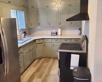Crafted Comfort in Excelsior Springs – A Home with Soul\' - Excelsior Springs - Cocina