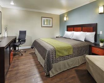 American Inn Downey - Downey - Bedroom