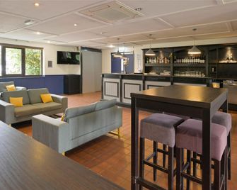 Travelodge Dartford Crossing - דארטפורד - מסעדה