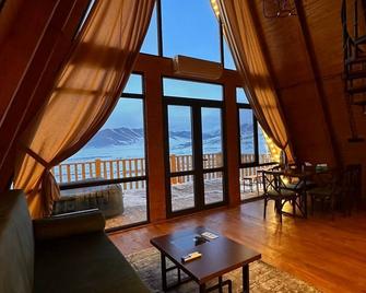 Chalet Myler - Yeghipatrush - Sala de estar