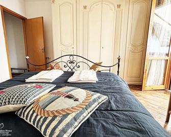 Sicilian Home - Aci Castello - Bedroom
