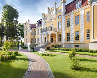 Relais & Châteaux Hotel Quadrille - Adults Only - Gdingen - Gebäude