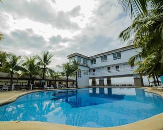 Bataan White Corals Beach Resort - Morong - Pool