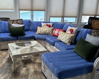 Cheerful bay/beach house - Beach Haven - Huiskamer