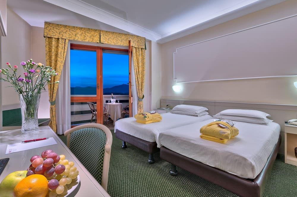 Hotel Terme Antoniano - מונטגרוטו טרמה - חדר שינה