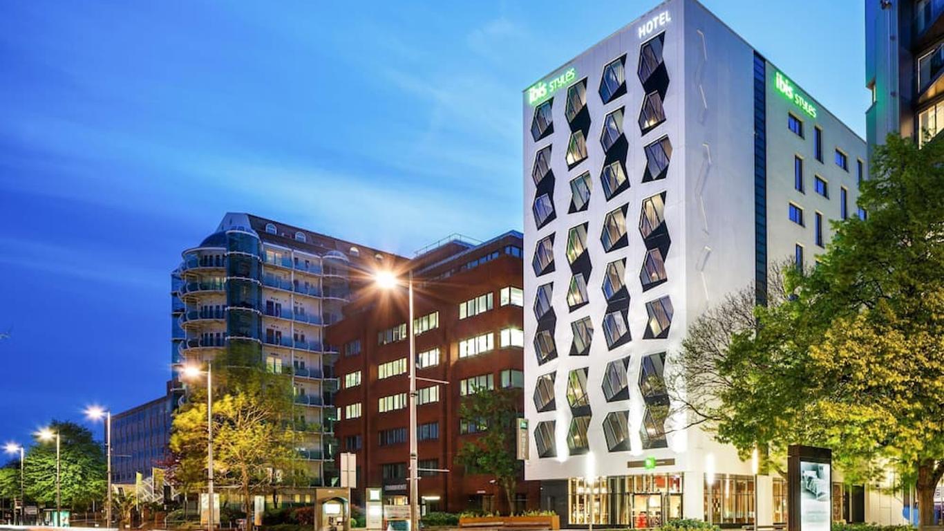 إيبيس ستايلز لندن إيلينج