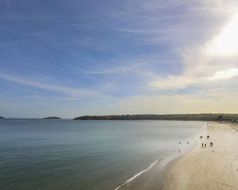 Harbour View, Pet Friendly, Character Holiday Cottage In Abersoch - Abersoch - Beach