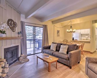 1 Mi to Dillon Reservoir Condo Retreat in Frisco! - Frisco - Living room