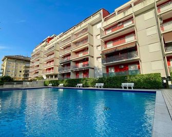 Lovely flat with balcony - Caorle - Pool