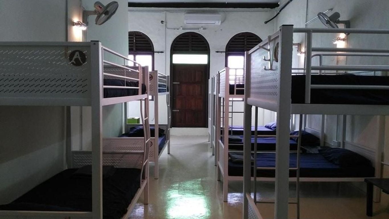 Vloft Backpackers Hostel
