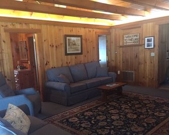 Private Cabin on Mooshead Lake. Spectacular Views! w/ Optional Guest House. - Rockwood - Living room